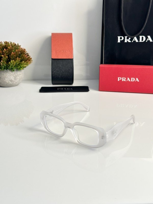 Prada_8679_Ice_Day